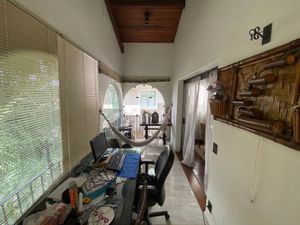 Image 8 - 900106