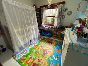 Image 21 - 900106