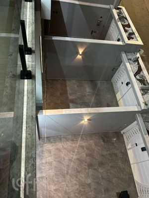 Image 11 - 900124