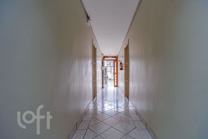 Image 25 - 900125