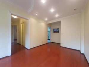 Image 1 - 900136