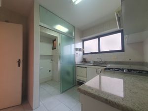 Image 12 - 900136