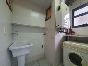 Image 5 - 900136