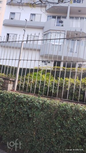 Image 11 - 900137