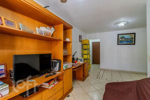 Image 23 - 900137