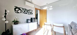 Image 8 - 900143