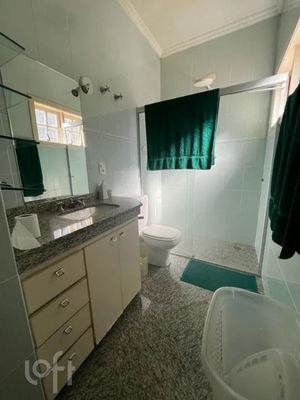 Image 11 - 900162