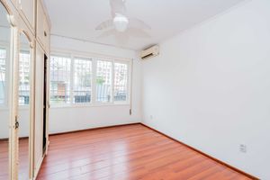 Image 13 - 900164