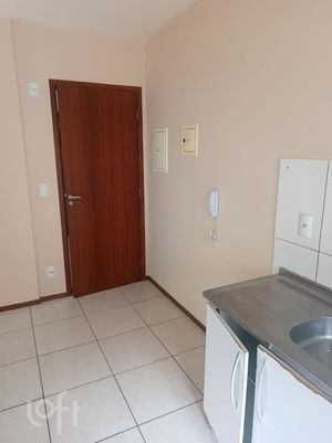 Image 11 - 900175