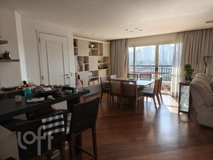 Image 1 - 900182