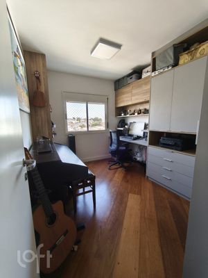 Image 19 - 900182