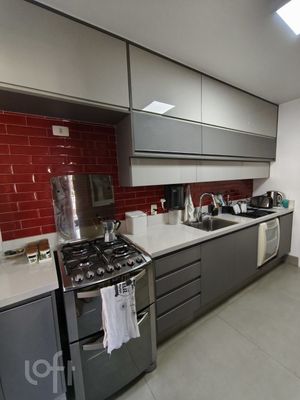 Image 21 - 900182