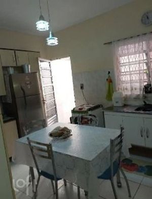 Image 1 - 900203