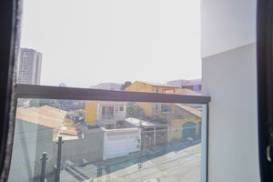 Image 8 - 900228