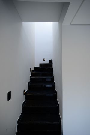Image 28 - 900238