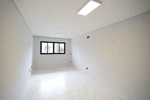 Image 3 - 900238