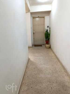 Image 10 - 900322
