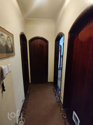 Image 1 - 900329