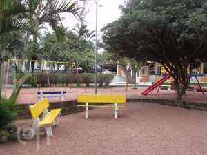Image 12 - 900354