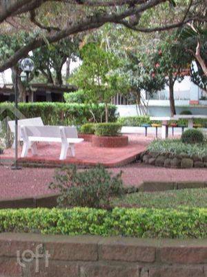Image 13 - 900354