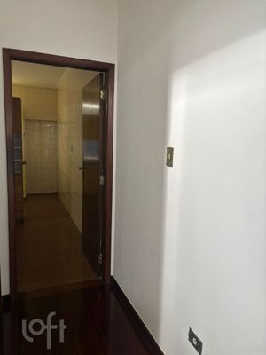 Image 11 - 900408