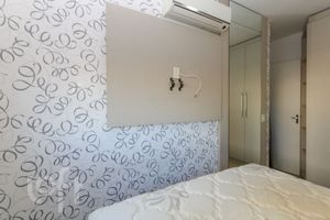 Image 23 - 900411