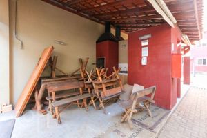 Image 25 - 900411
