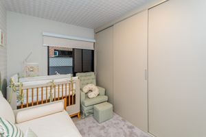Image 21 - 900412