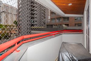 Image 30 - 900412