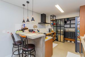 Image 37 - 900412