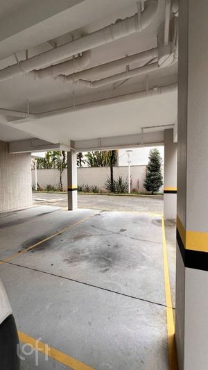 Image 21 - 900417