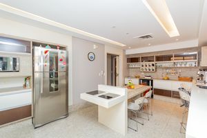 Image 34 - 900419