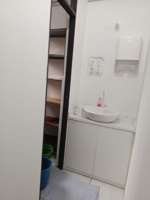 Image 3 - 900423