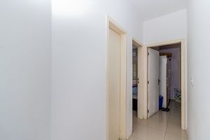 Image 5 - 900503