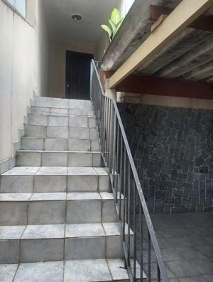 Image 7 - 900510