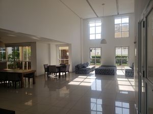 Image 27 - 900512