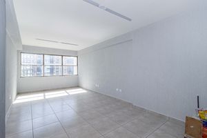 Image 1 - 900513