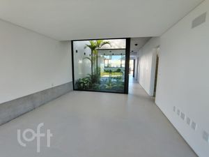 Image 4 - 900532