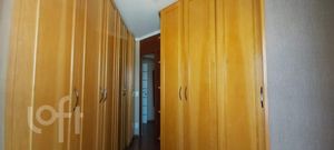 Image 11 - 900533