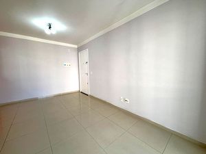 Image 4 - 900556