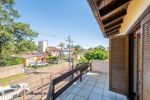 Image 38 - 900558