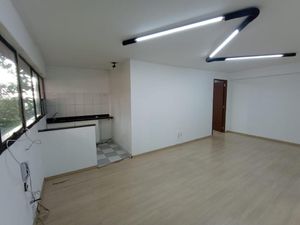 Image 3 - 900566