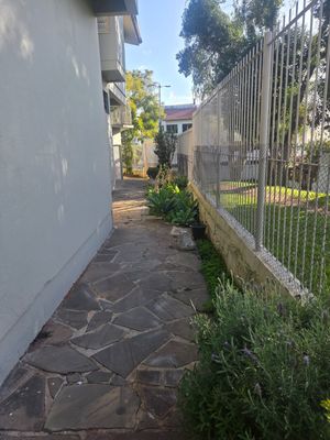 Image 6 - 900579