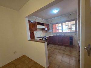 Image 32 - 900579