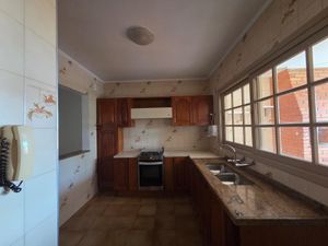 Image 19 - 900579
