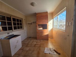 Image 30 - 900579