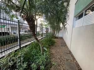 Image 33 - 900607