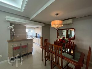 Image 34 - 900607