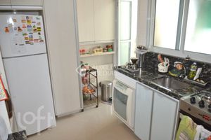 Image 3 - 900625
