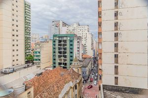 Image 10 - 900628
